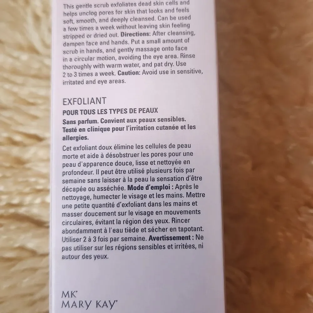 NIB Mary Kay Exfoliating Scrub 3Fl.Oz/88 ml